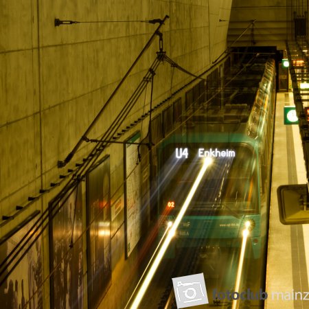 2024 U-Bahnfotografie Frankfurt - Paola Ranft &quot;Mit Licht nach Enkheim&quot;